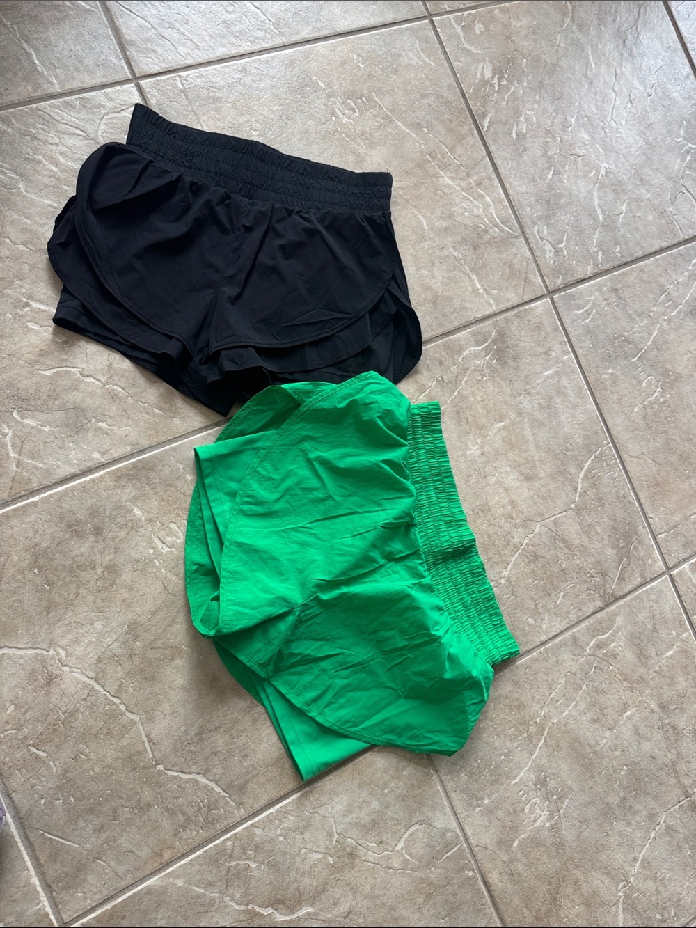 All in Motion shorts sz M